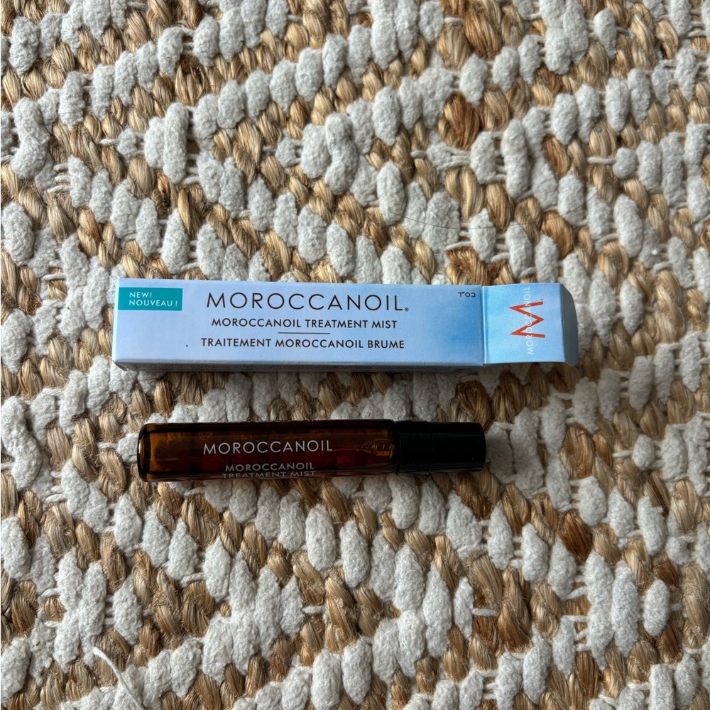 Moroccanoil Ultra-Light Serum - Blue and Black